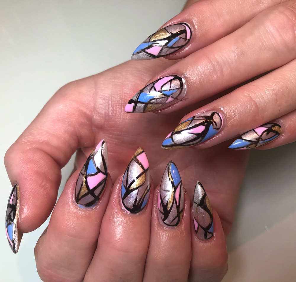 30 Majestic Glass-Stained Nail Art Designs To Make You A Queen - 229