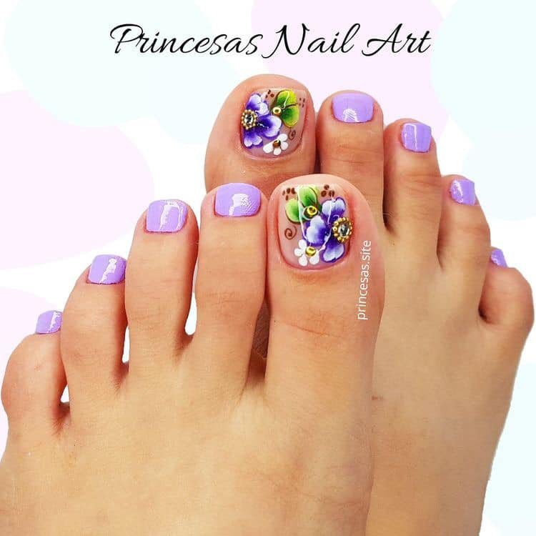 38 Nails Unas de Pies Decoradas en Violeta con Flores