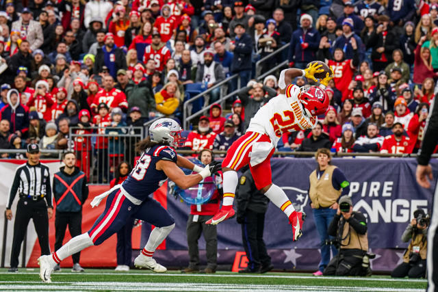 WATCH: Chiefs dub Clyde Edwards-Helaire 'Minitron' after impressive TD  catch vs. Patriots