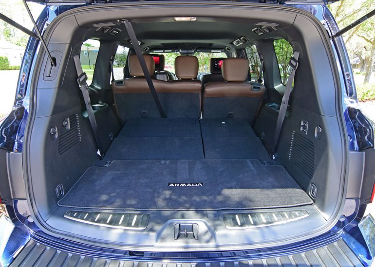 2022 nissan armada platinum awd cargo