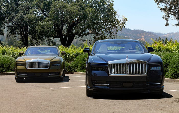 A Glimpse Inside the $420,000 Rolls-Royce Spectre: Luxury Meets Innovation in the Electric Realm