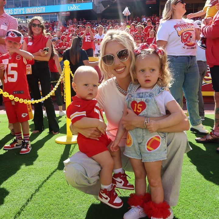 Brittany Mahomes and her two 𝘤𝘩𝘪𝘭𝘥ren