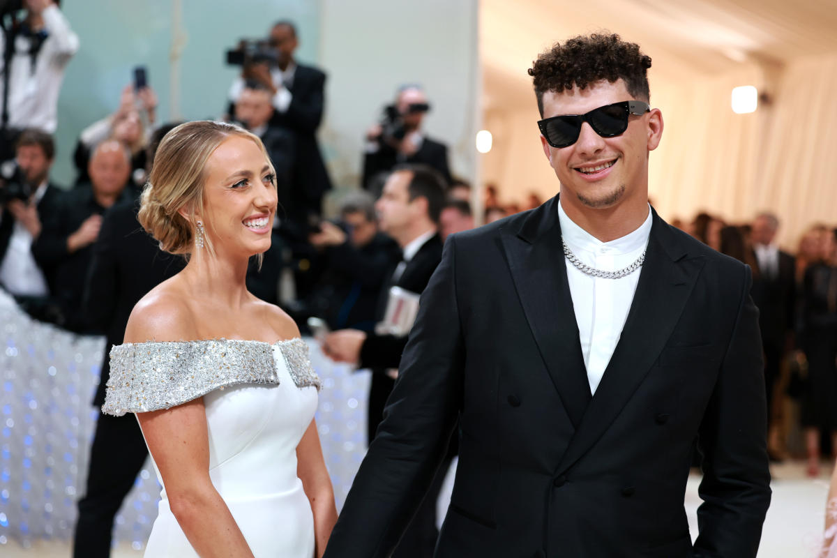 Brittany Mahomes Shares Heart-Melting Pics of Patrick Mahomes Being the 'Best Dada' to Sterling & Bronze