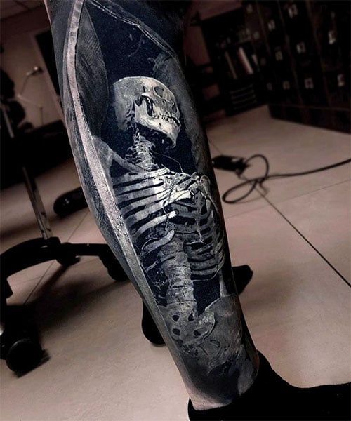 Skilled 3D Leg Tattoo