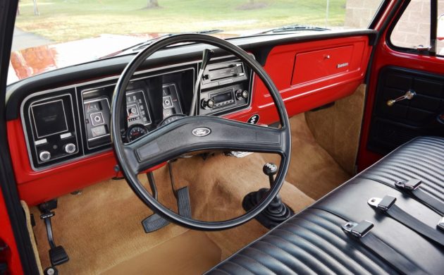 445ci-Powered 1974 Ford F-250 Highboy