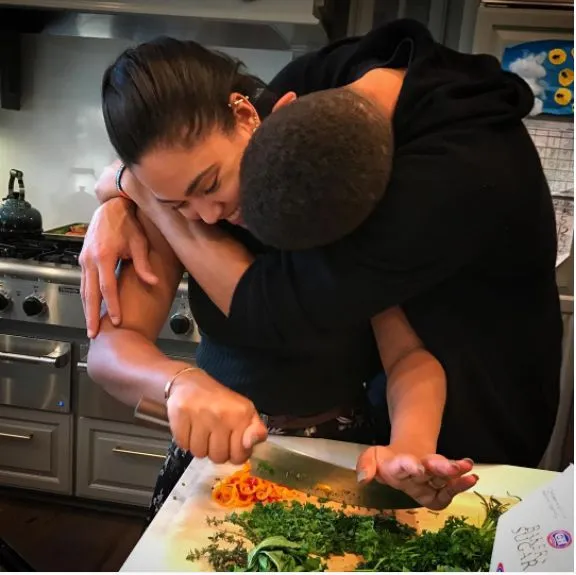 and Chef Curry-ing it up in the kitchen. | Ayesha curry, Stephen curry  ayesha curry, Stephen curry