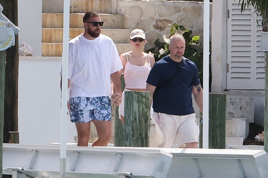 Kelce and Swift also packed on the PDA at the beach during their Bahamas trip.