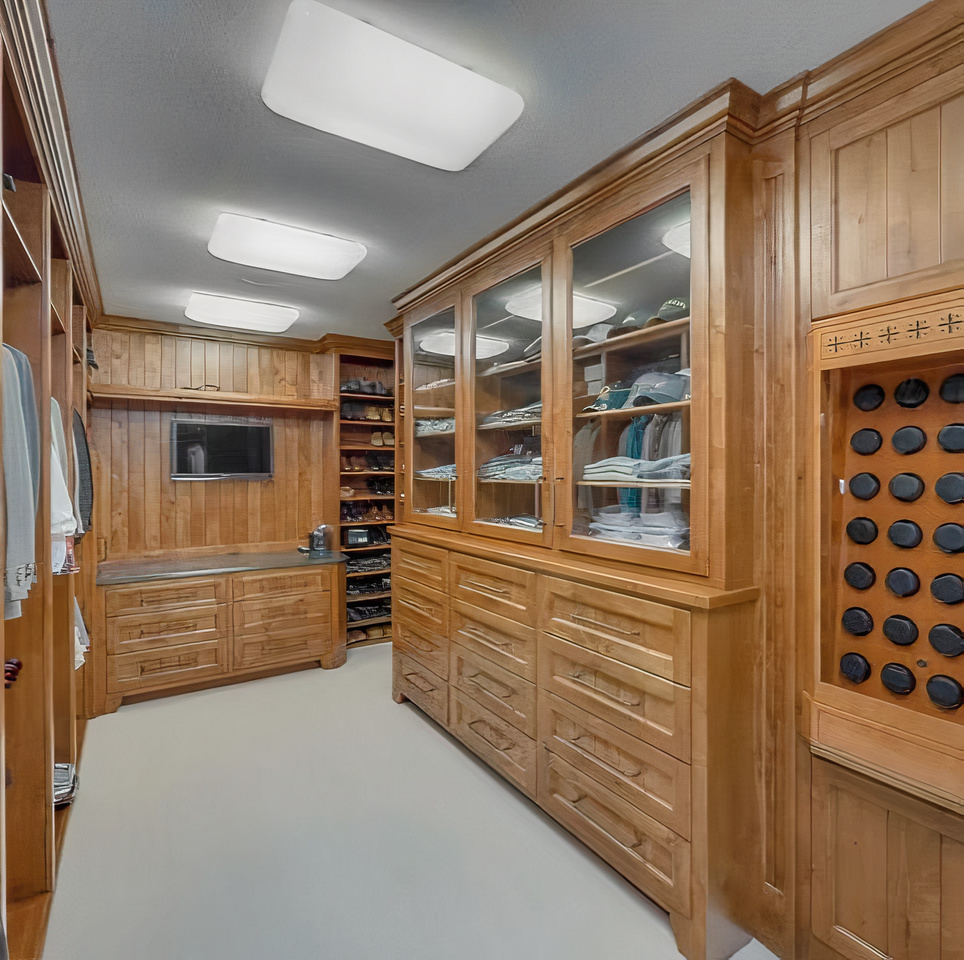 Closet in Damian Lillard's Oregon Home