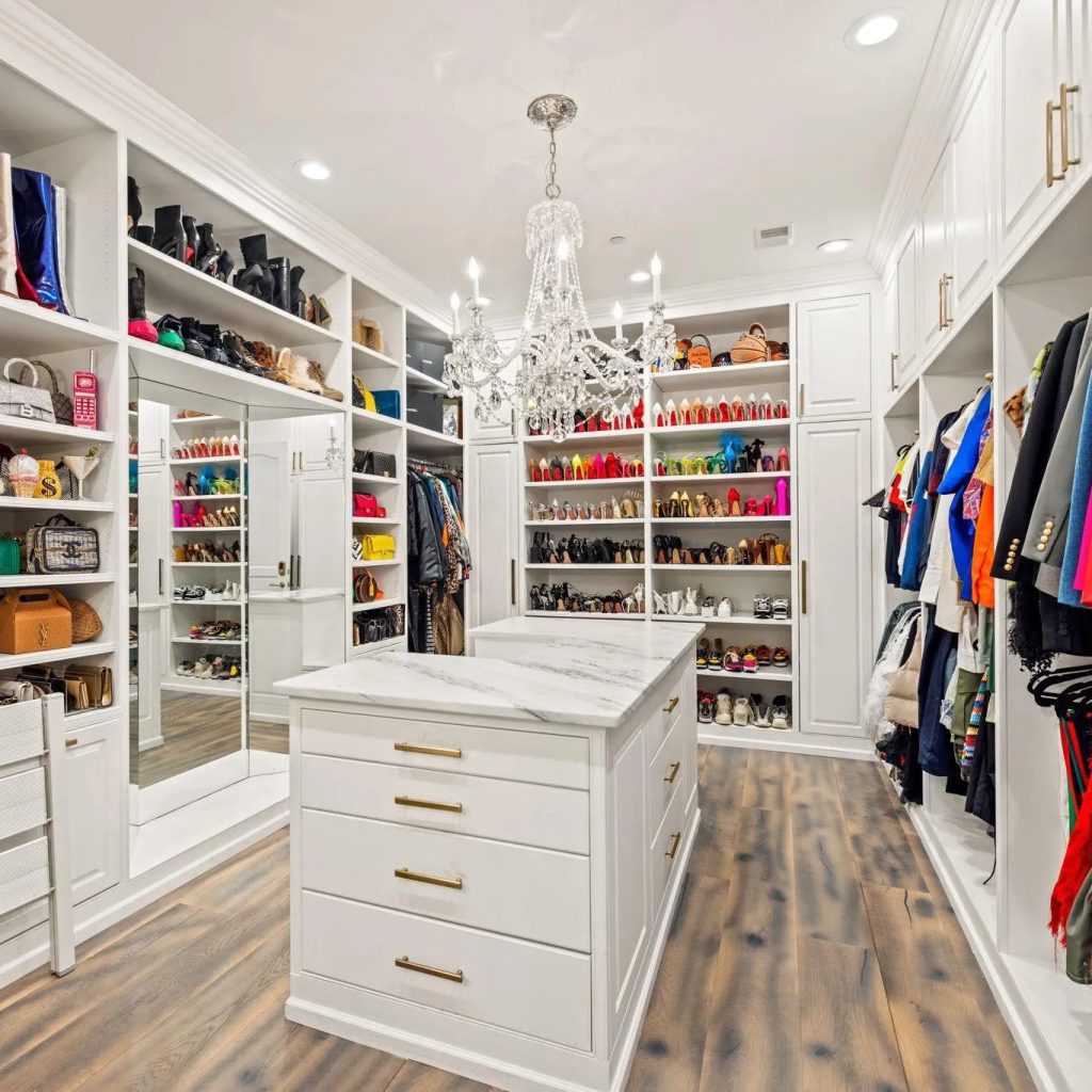 Closet in Kentavious Caldwell-Pope’s Potomac Home