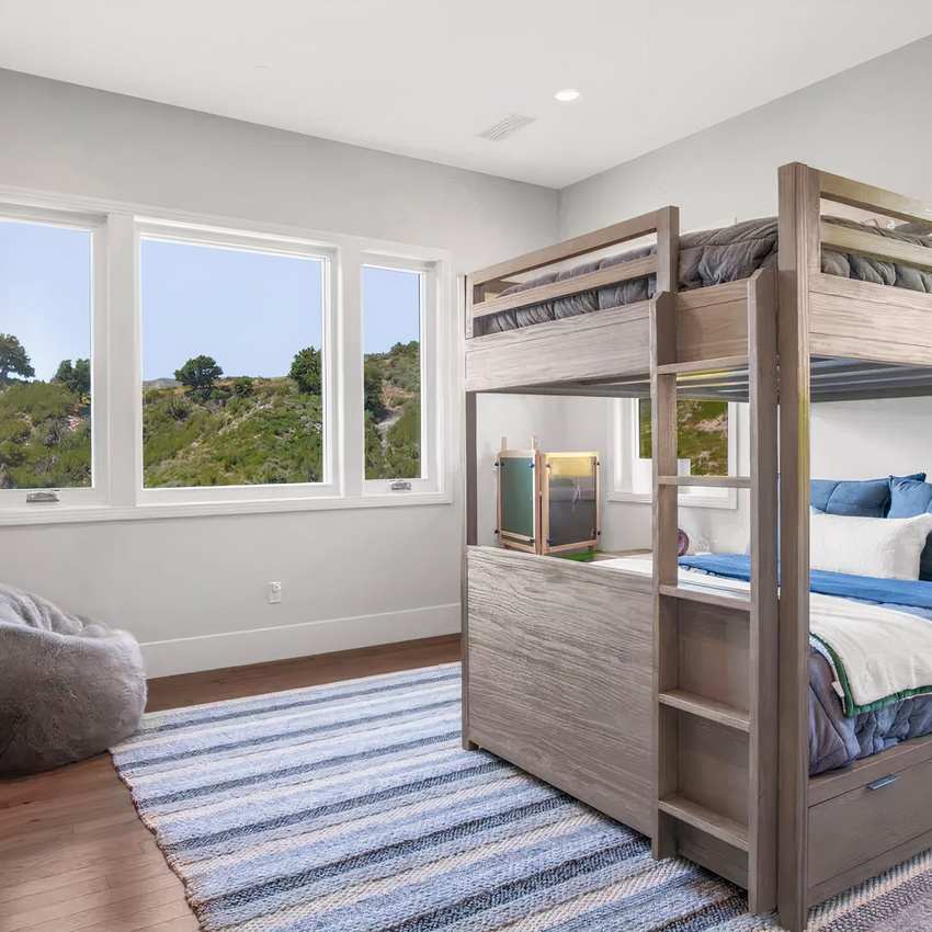 Bedroom of Spencer Dinwiddie’s Calabasas Home