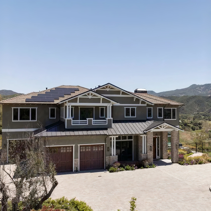 Side view of Spencer Dinwiddie’s Calabasas Home