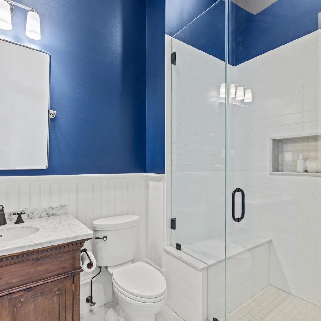 Bathroom in Kentavious Caldwell-Pope’s Potomac Home