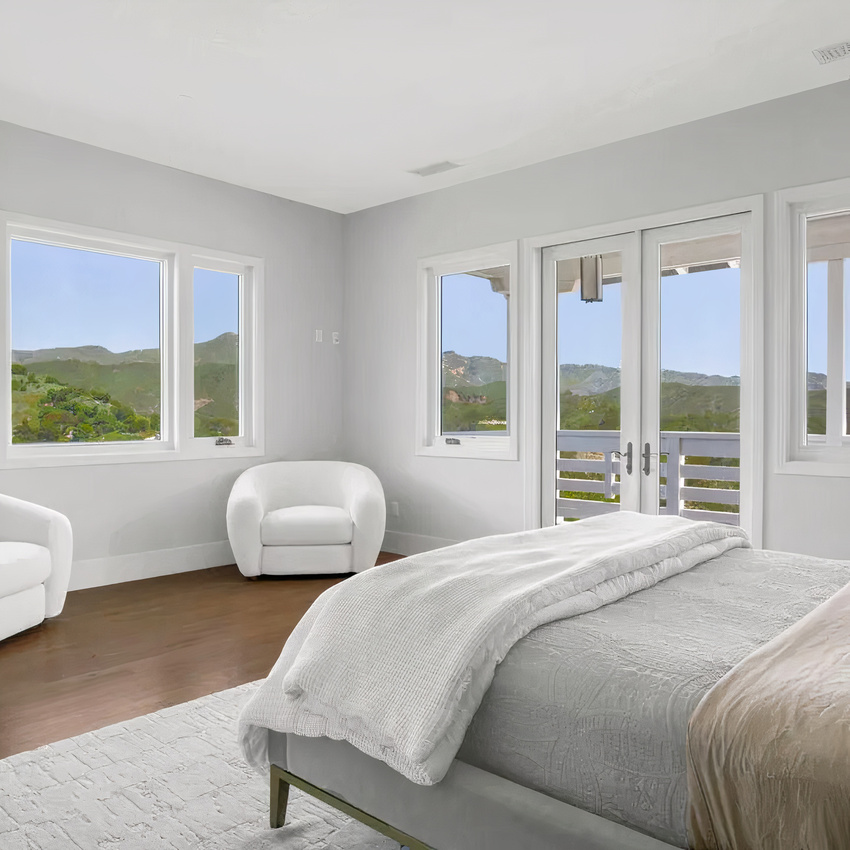 Bedroom of Spencer Dinwiddie’s Calabasas Home