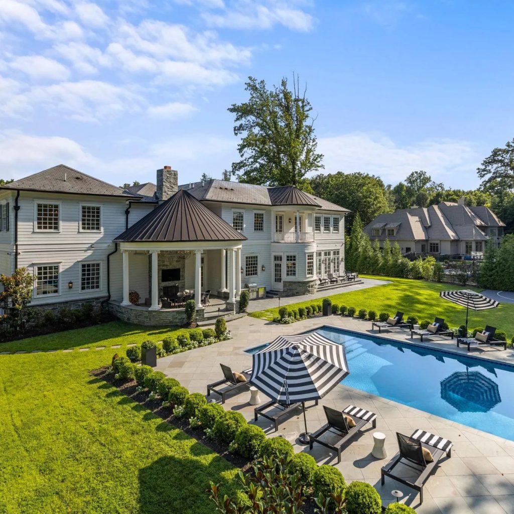 Pool View of Kentavious Caldwell-Pope’s Potomac Home