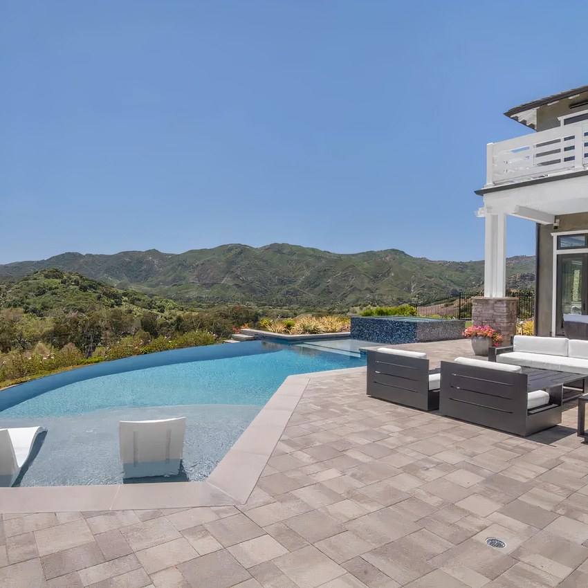 Pool view of Spencer Dinwiddie’s Calabasas Home