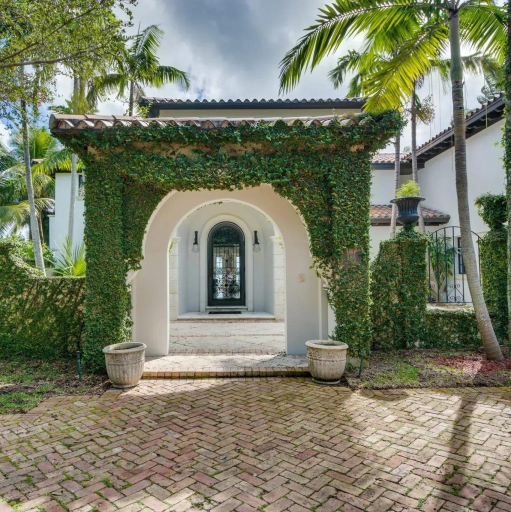 Entrance of Goran Dragić's Miami Home