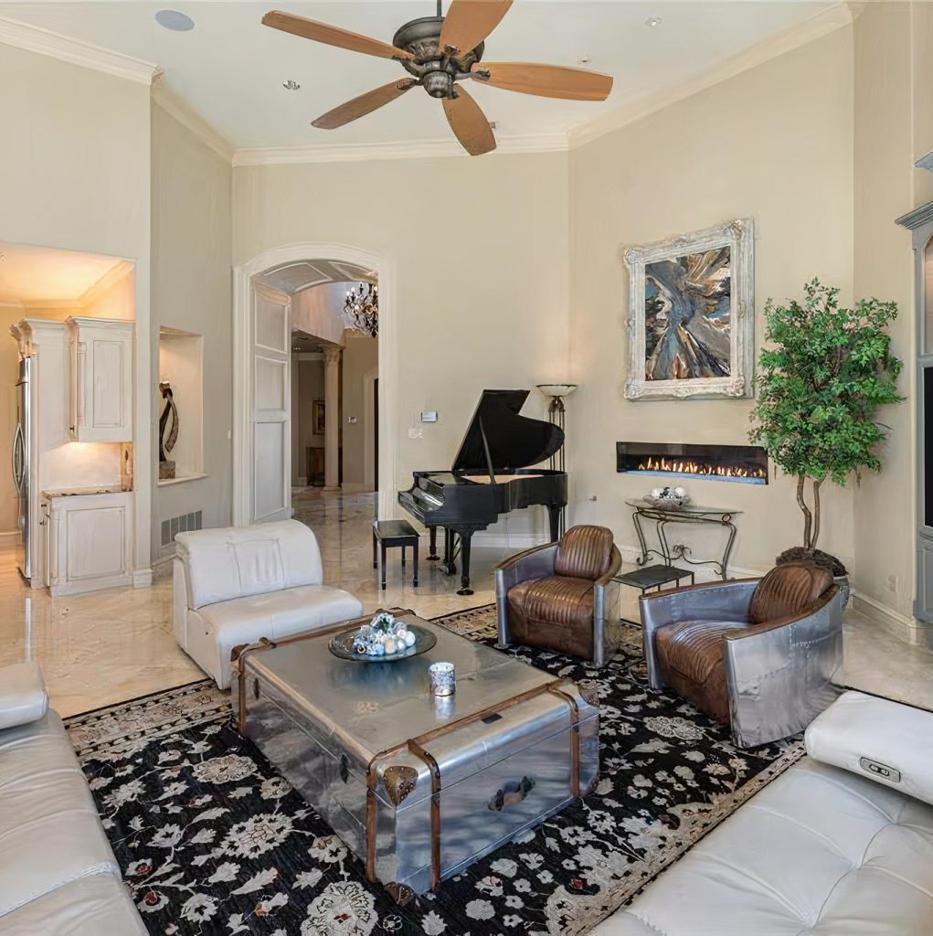 Living Area in Shaquille O'Neal's Texas Home