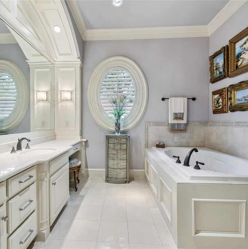 Bathroom in Shaquille O'Neal's Texas Home