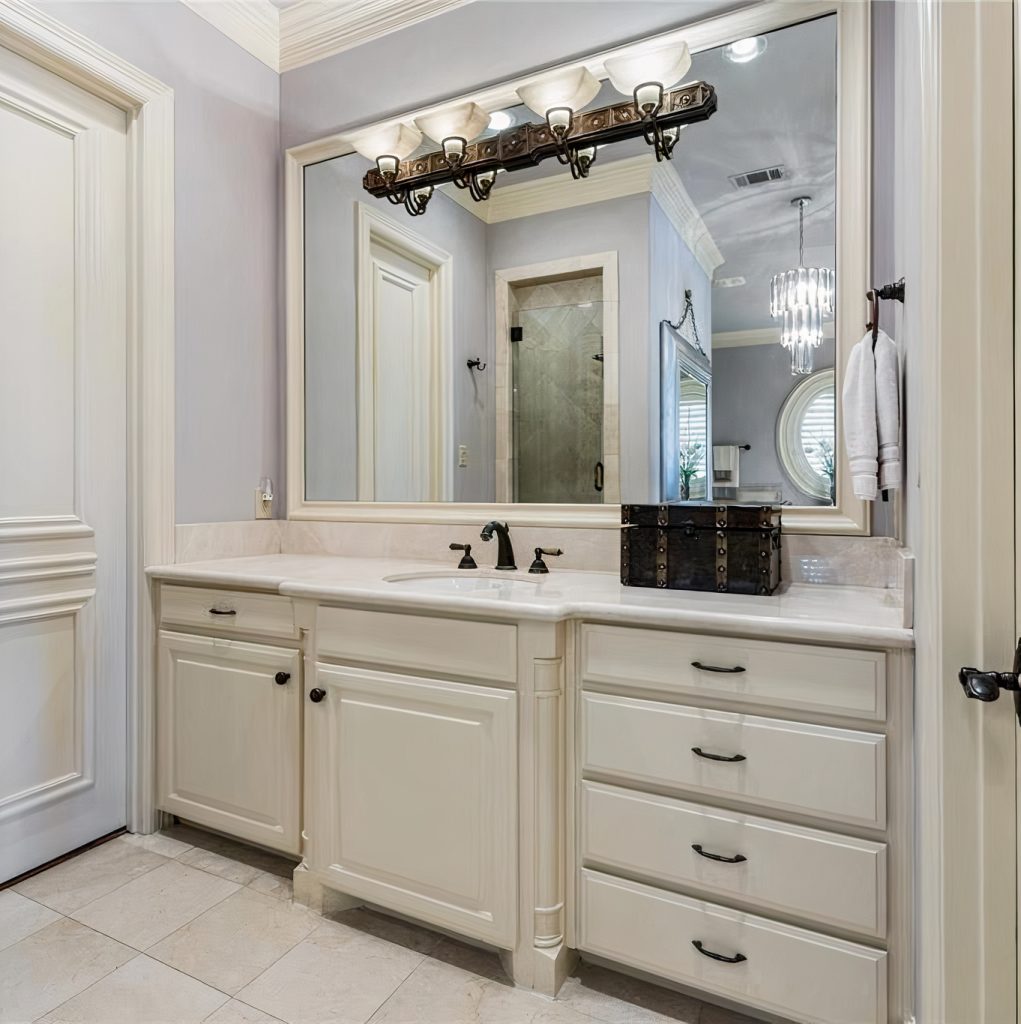 Bathroom in Shaquille O'Neal's Texas Home