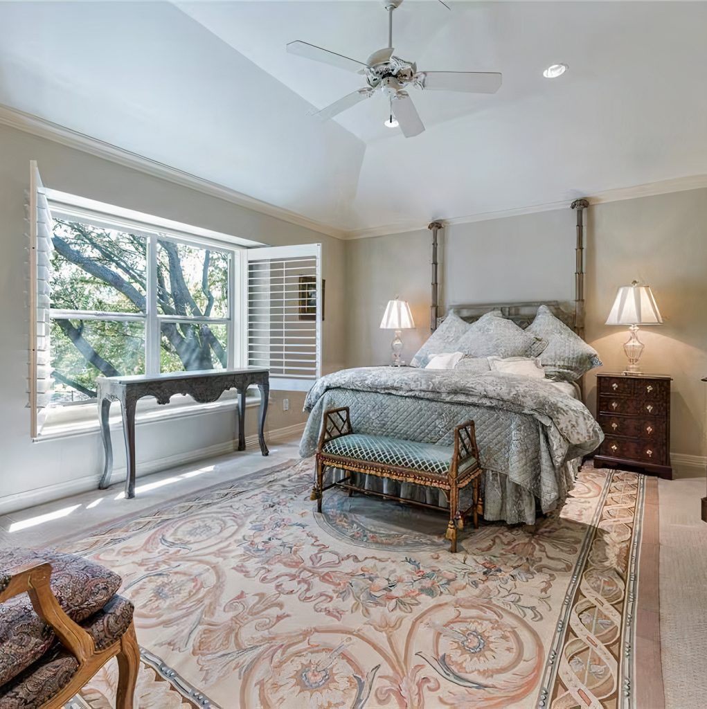 Bedroom in Shaquille O'Neal's Texas Home