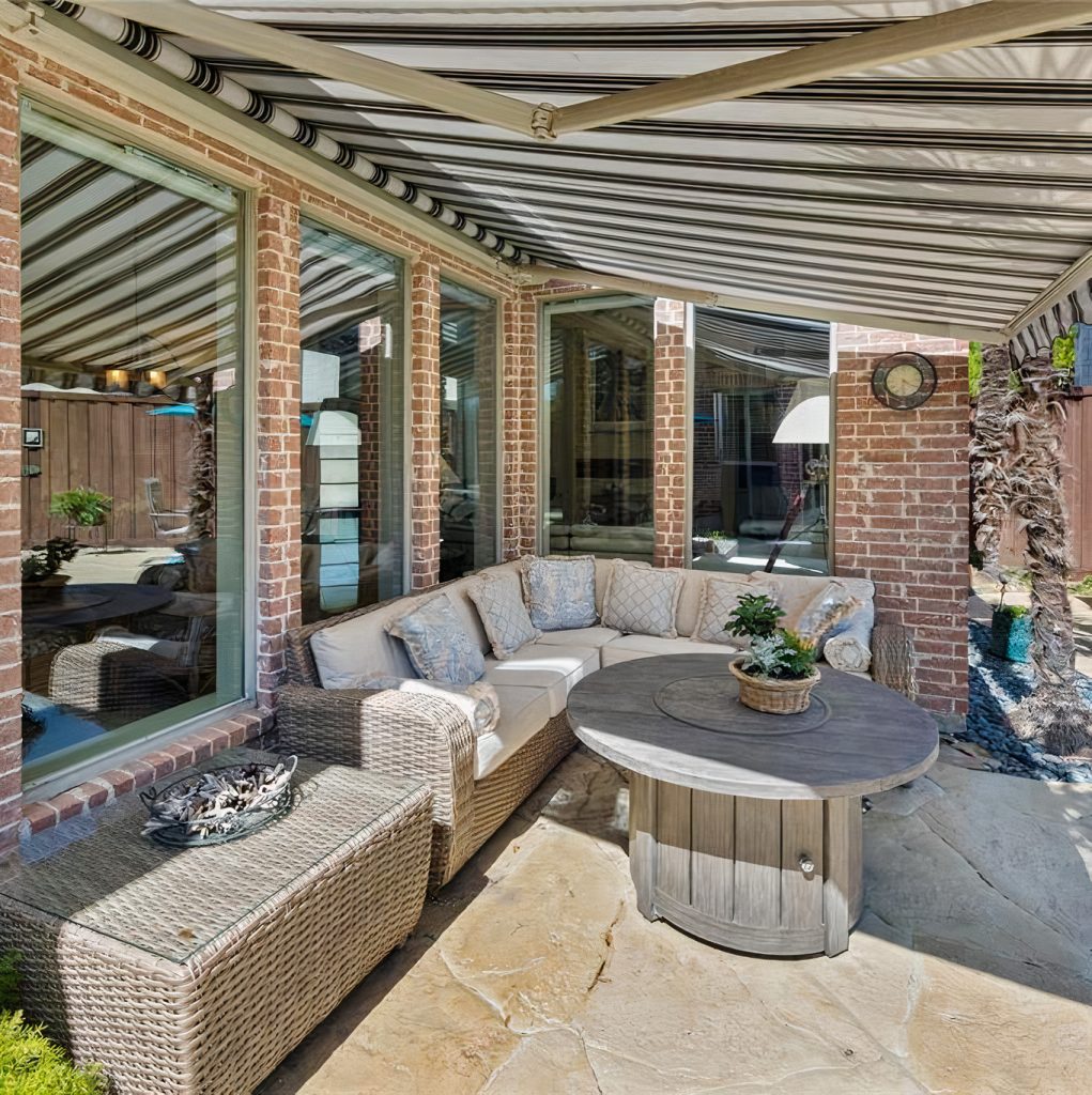 Patio in Shaquille O'Neal's Texas Home