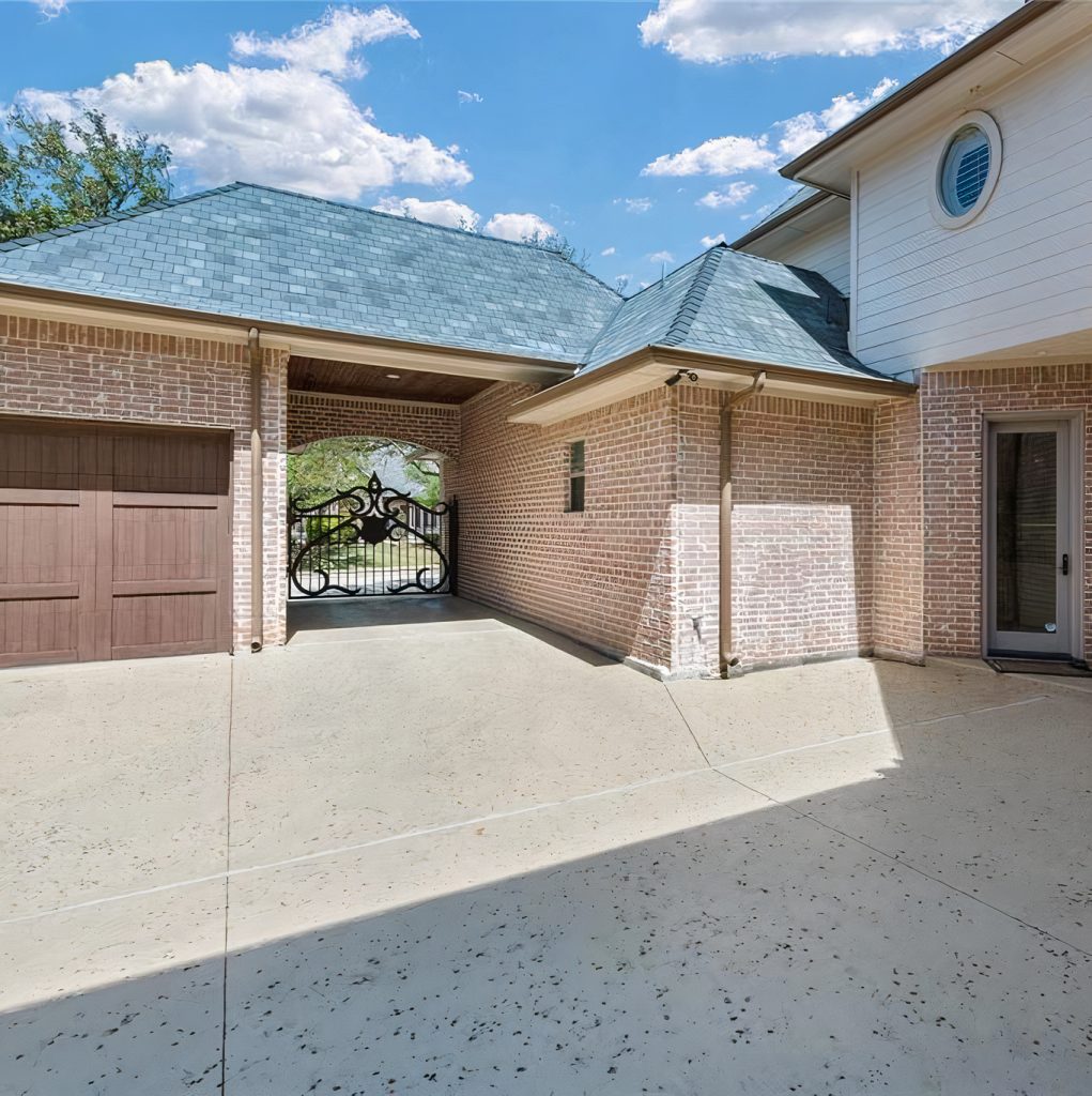 Garage of Shaquille O'Neal's Texas Home