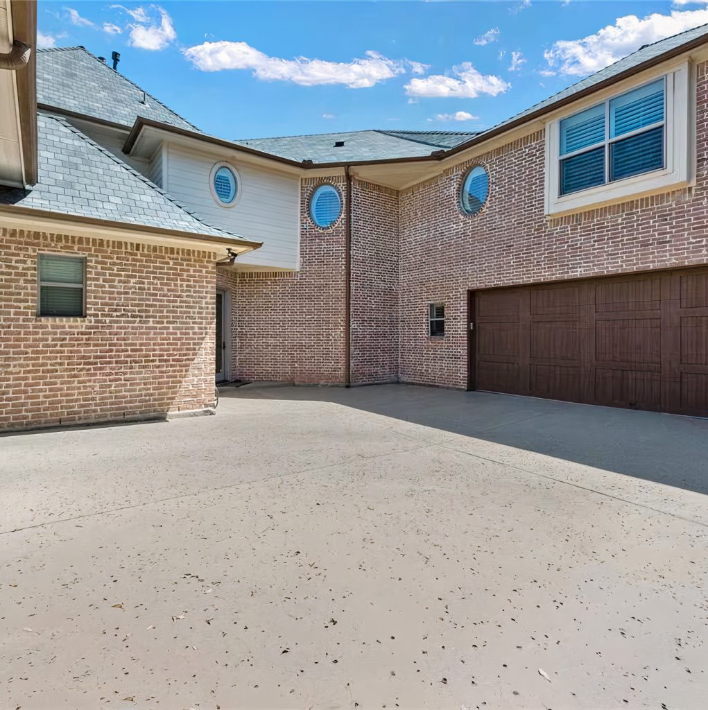 Garage of Shaquille O'Neal's Texas Home