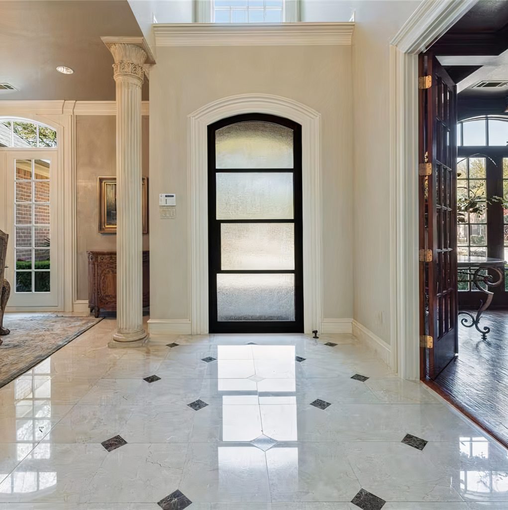 Foyer in Shaquille O'Neal's Texas Home