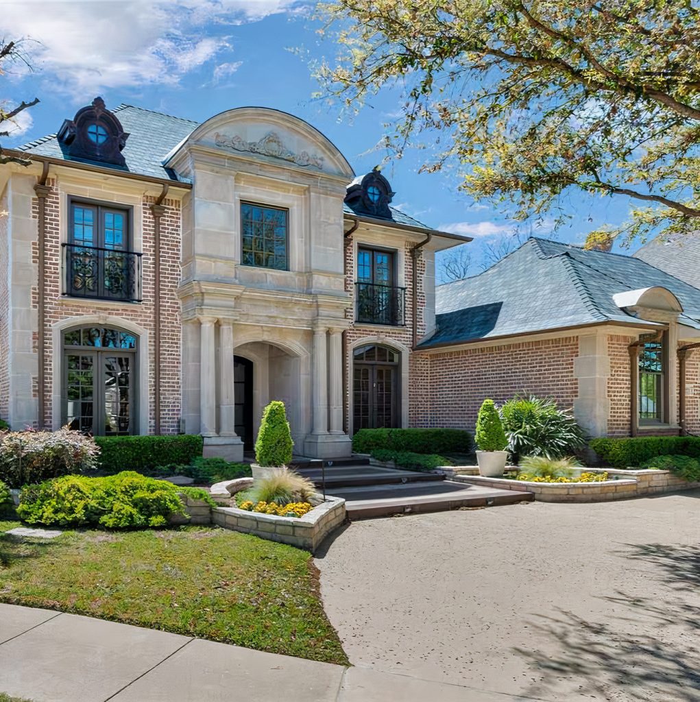 Front Facade of Shaquille O'Neal's Texas Home