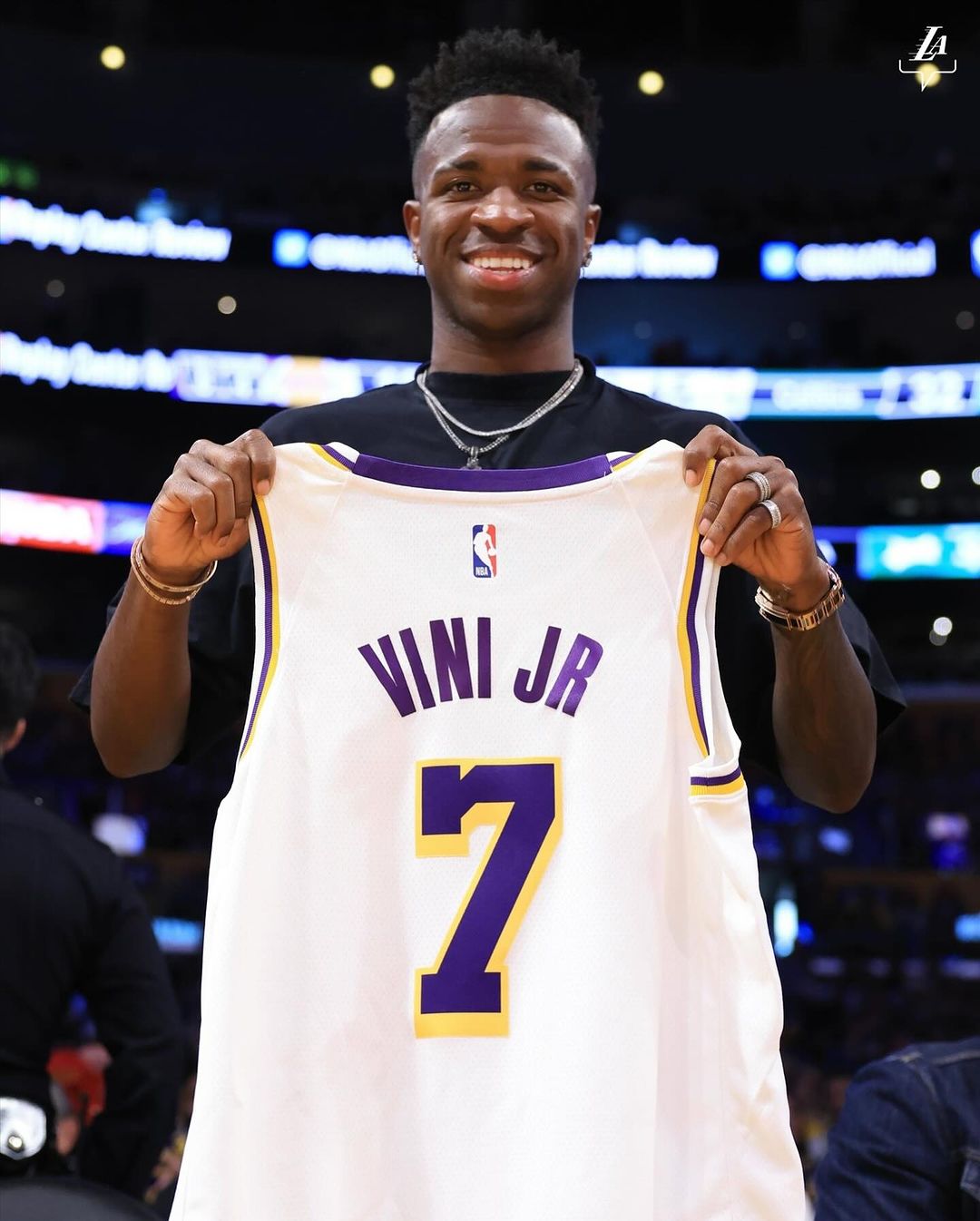 Vini Jr. and Cami Take Courtside to Bond with LeBron and Lakers’ Legends