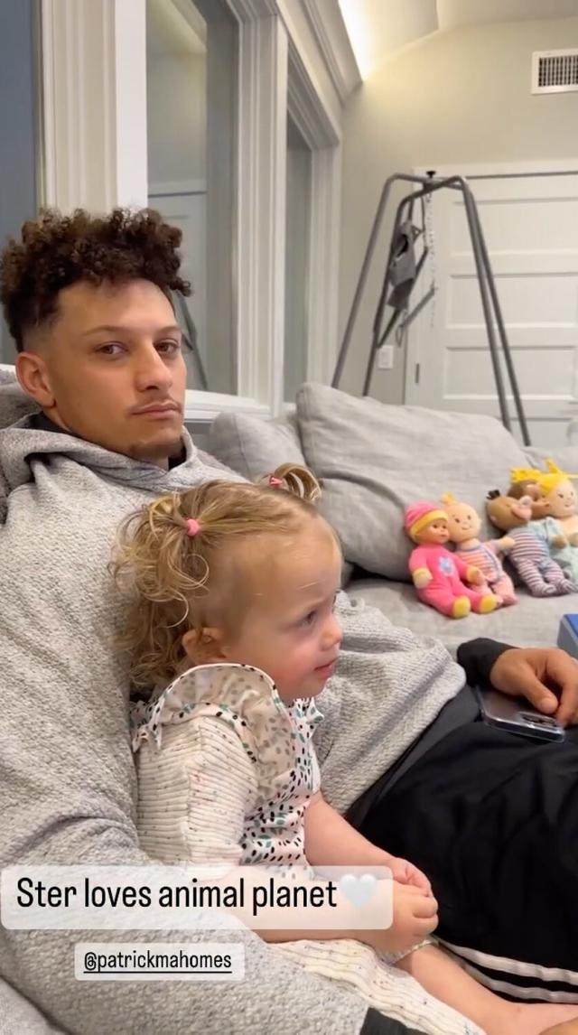 Patrick Mahomes and Daughter Sterling Cuddle Up to Watch Animal Planet  Together: 'Ster Loves' It