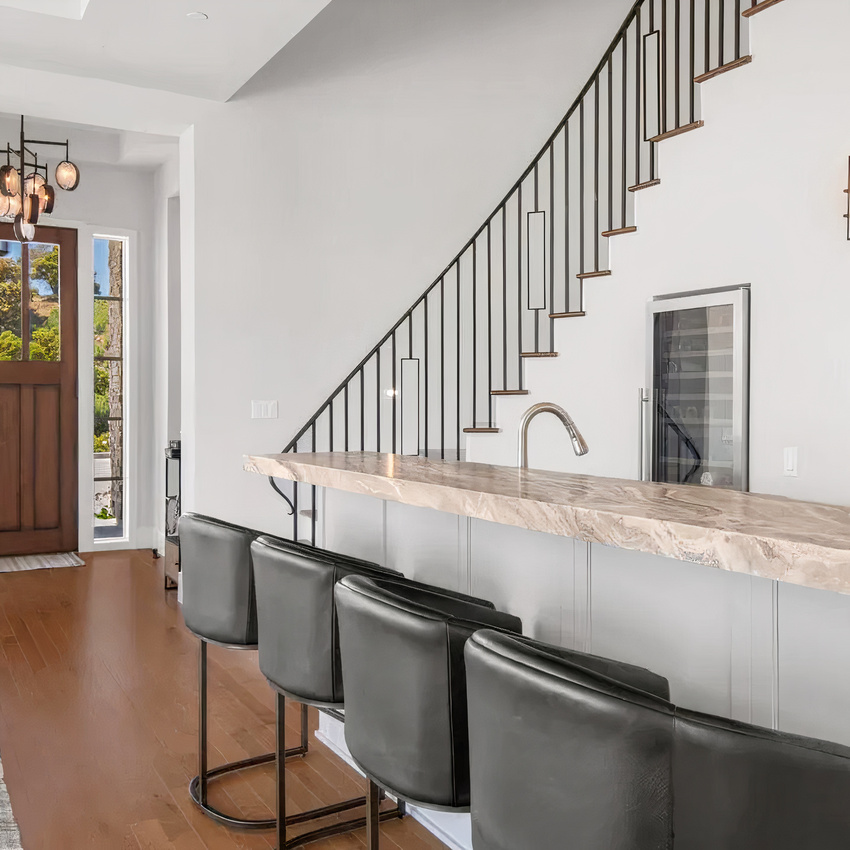 Bar area of Spencer Dinwiddie’s Calabasas Home