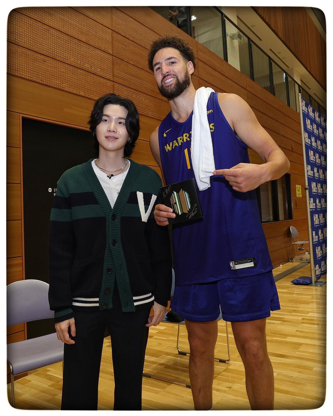 Avril | RPWP on X: "— #SUGA con Klay Thompson. https://t.co/xkMtqE80Y2" / X