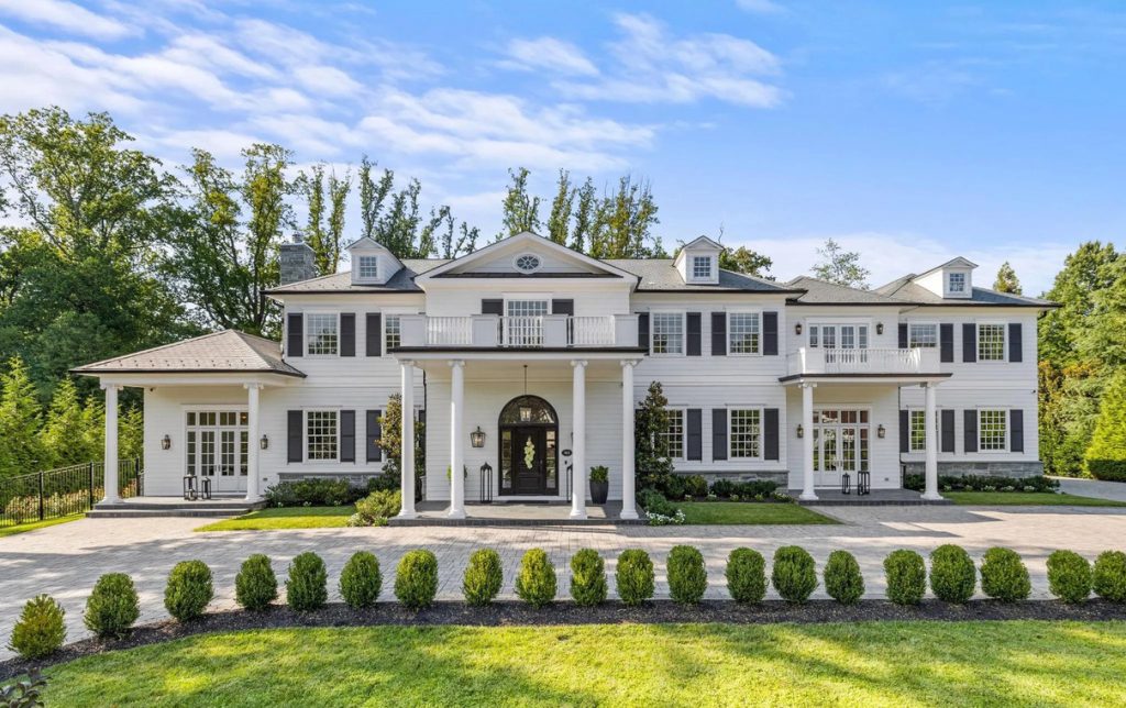 Front View of Kentavious Caldwell-Pope’s Potomac Home