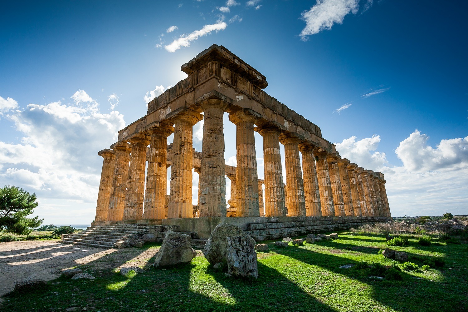 Guided tour of the Selinunte archaeological site - Selinunte, Sicily, Italy