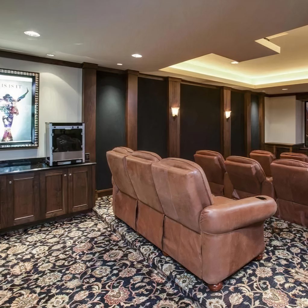 Home Theater in Karl-Anthony Towns' Home