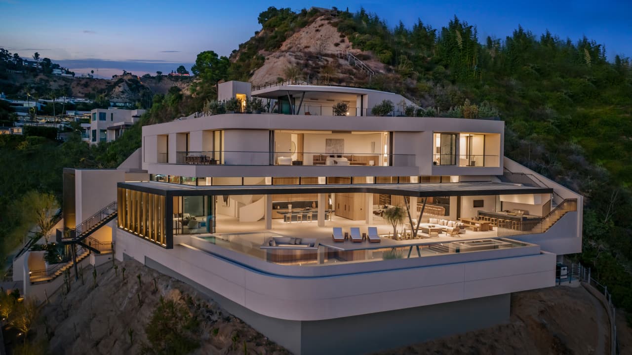 Mansion Built Into a Hollywood Hills Cliffside Lists for $43 Million -  Mansion Global