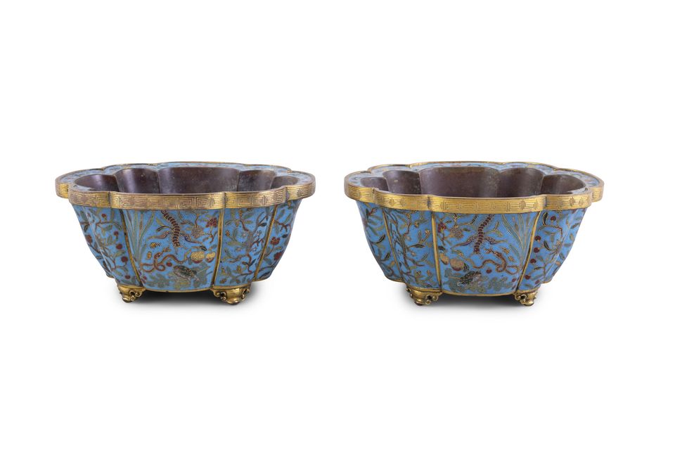 The gilt bronze cloisonné enamel “five poisonous creatures” narcissus bowls fetched €3,400