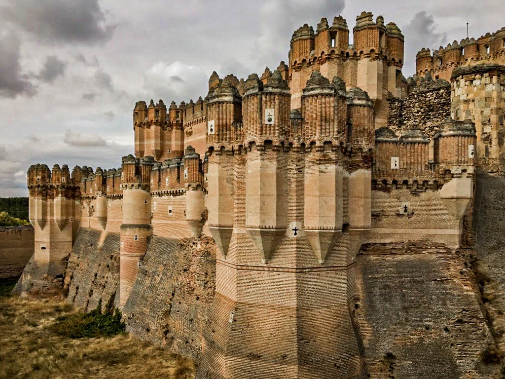 File:Castillo de Coca, Segovia.jpg - Wikimedia Commons