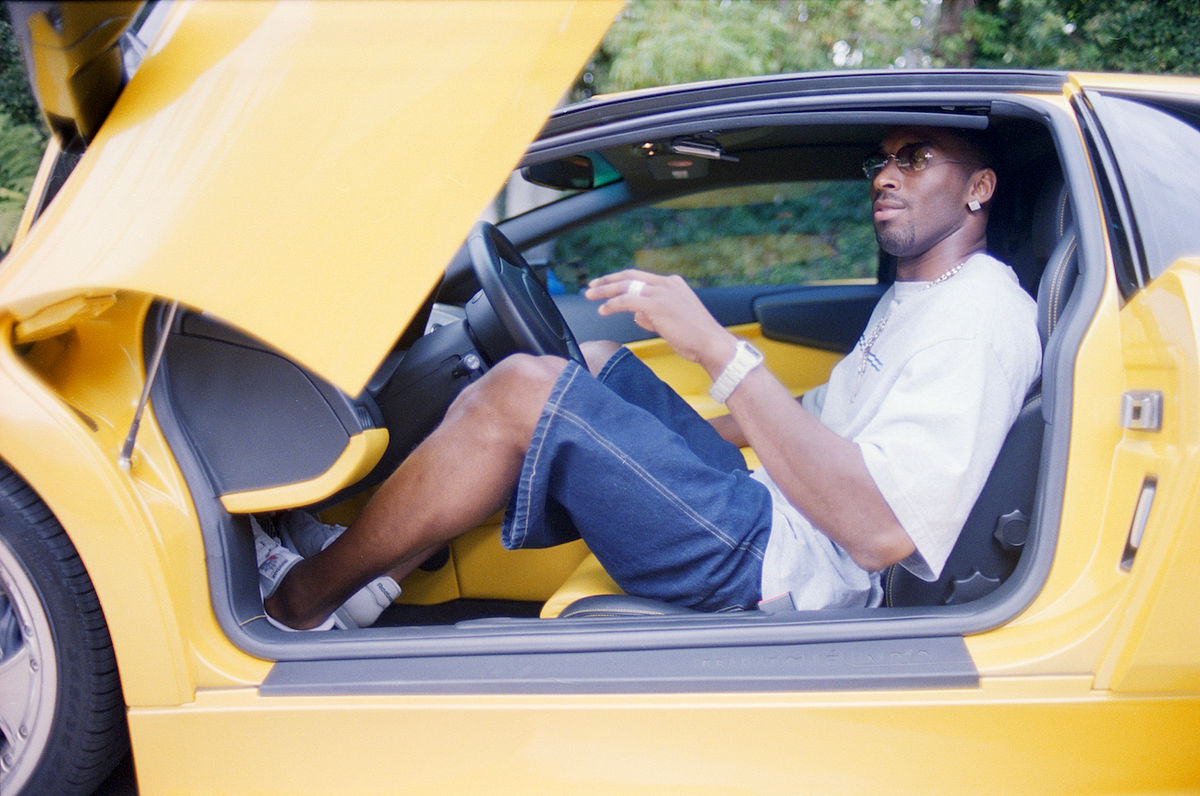 Kobe Bryant's extravagant gesture of love - He once gifted his wife a  $270,000 Lamborghini. But on realizing she could not drive a stick shift,  the generous superstar spent an additional $400,000