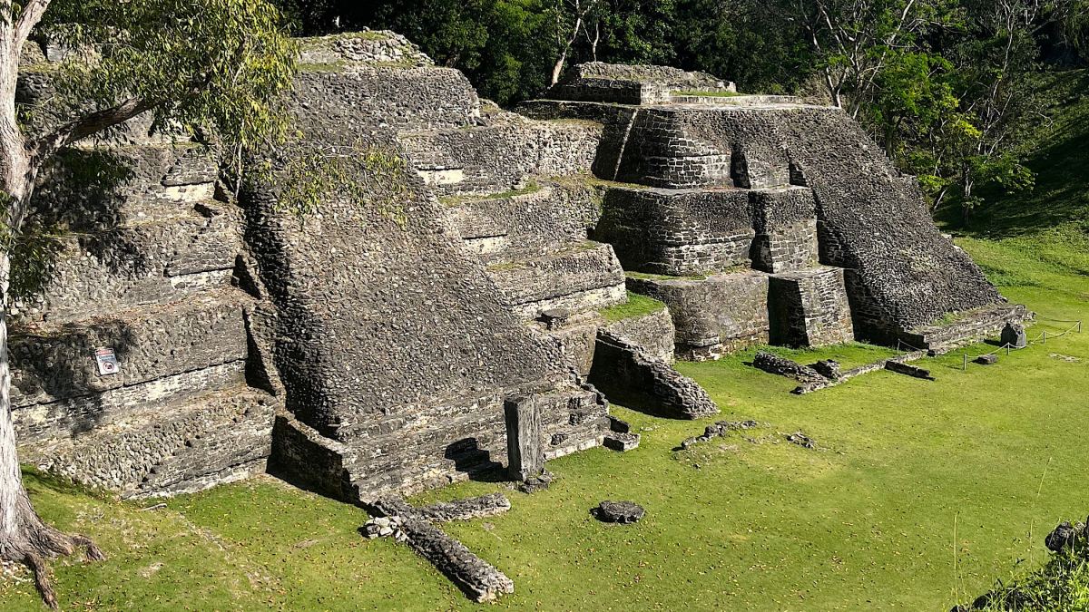 How to Take a Self-Guided Tour of Xunantunich – Andrew Traveling