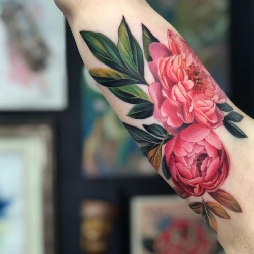 23 Vibrant Color Flower Tattoo Ideas