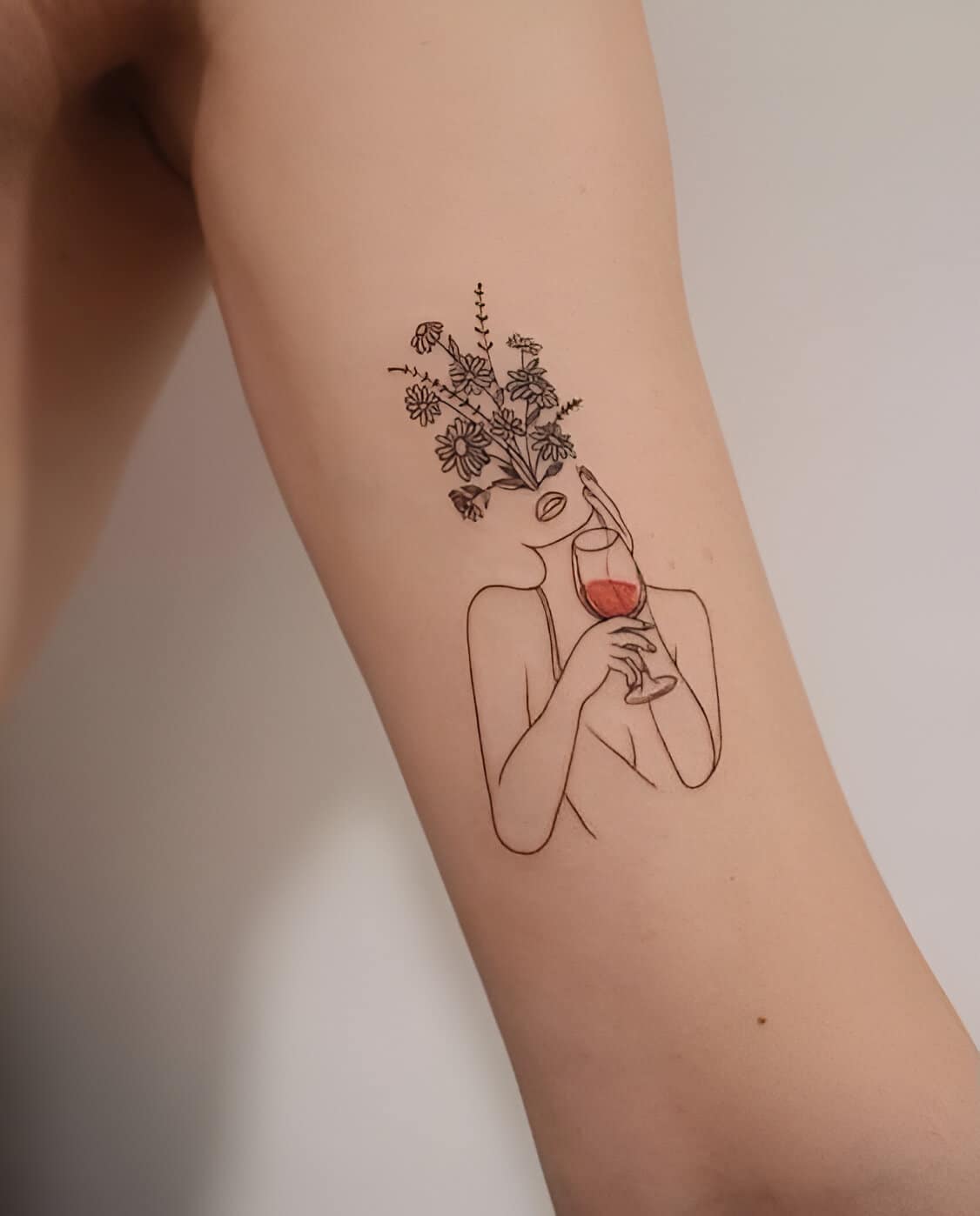 40 Feminine Mini Romantic Tattoos To Elevate Your Glam Like A Model 20